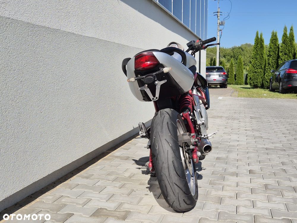 Kawasaki ER - 8