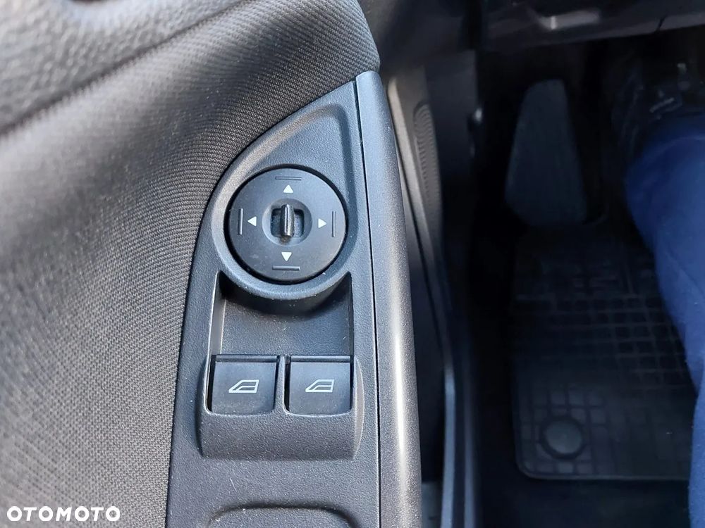 Ford Focus 1.6 Trend - 22