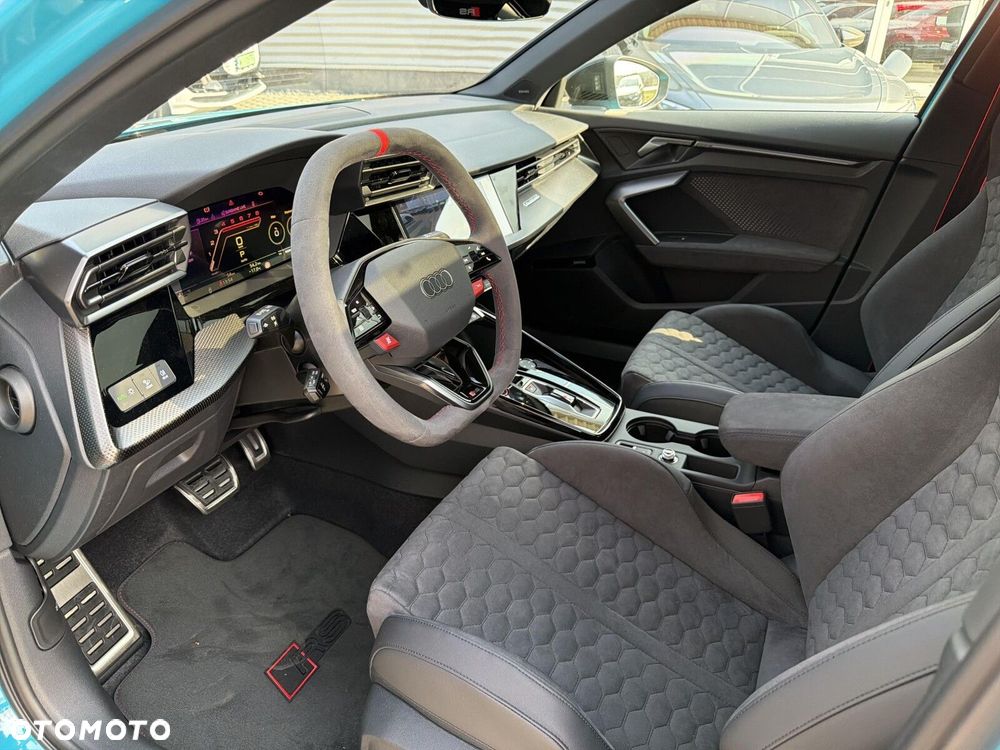 Audi RS3 Limousine - 10