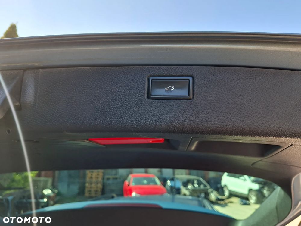 Volkswagen Passat 2.0 TDI DPF Comfortline - 36