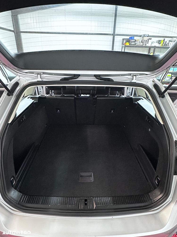 Volkswagen Passat 2.0 TDI DSG (BlueMotion Technology) Comfortline - 8