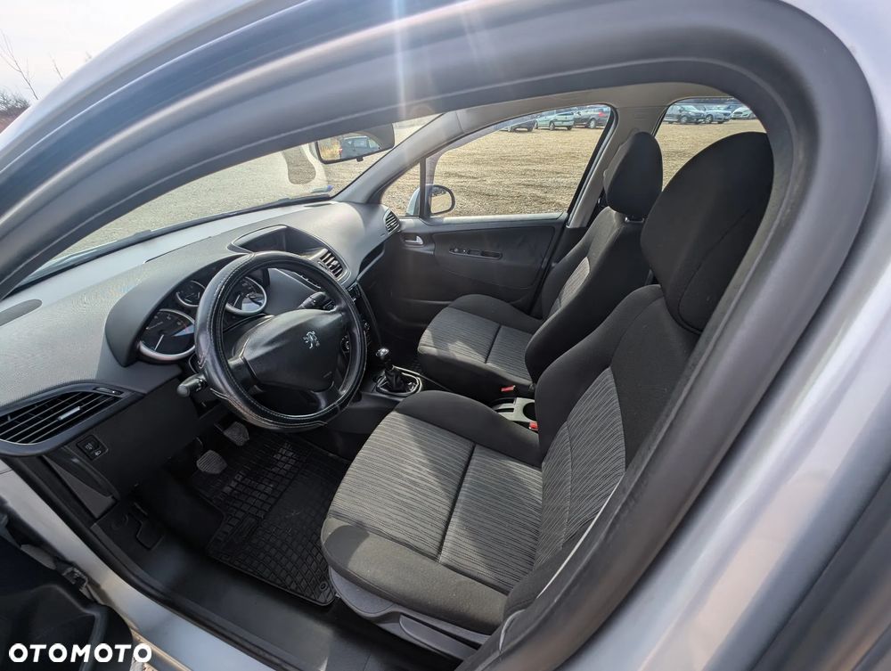 Peugeot 207 1.4 Presence - 20