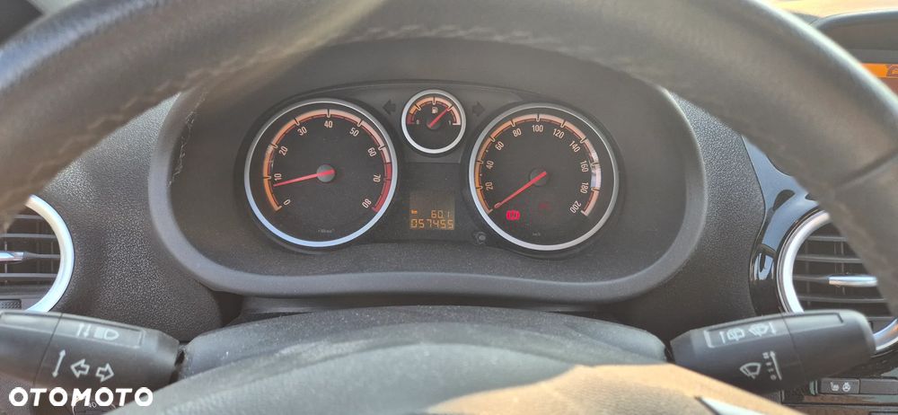 Opel Corsa 1.4 16V Cosmo - 10