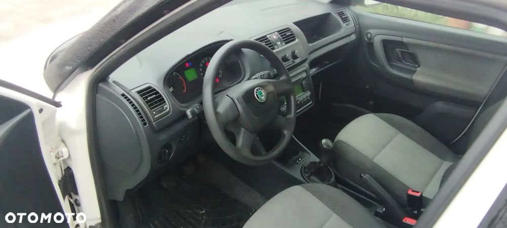 Skoda Fabia 1.2 HTP FAMILY - 6