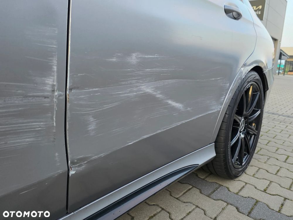 Mercedes-Benz Klasa E 63 AMG S 4-Matic - 13