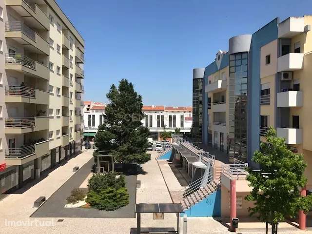 Apartamento T3 no Entroncamento 180m da Estação de Comboios - Grande imagem: 3/21