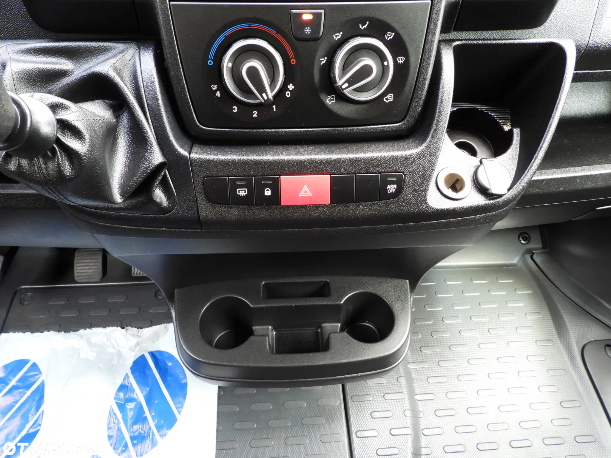 Citroën JUMPER KONTENER WINDA 8 PALET TEMPOMAT NAWIGACJA KLIMATYZACJA 165KM [ N74924 ] - 36