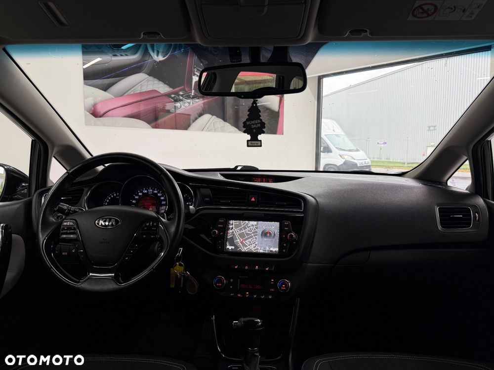 Kia Ceed 1.6 GDI M DCT - 22