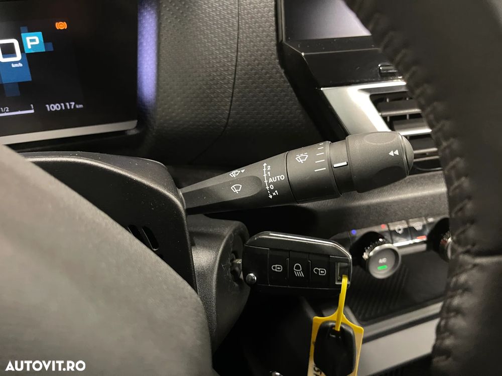 Citroën C4 1.5 BlueHDi S&S EAT8 Feel Pack - 28