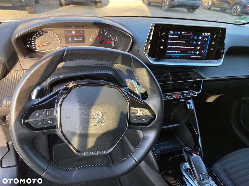 Peugeot 208 - 5