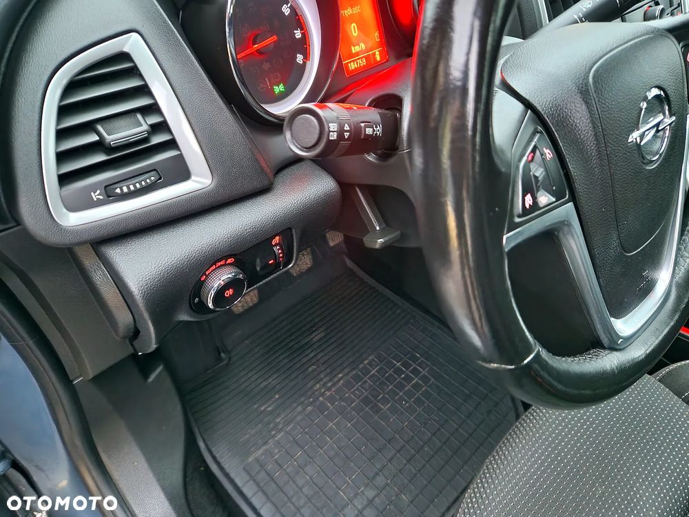 Opel Astra 1.4 Turbo Innovation - 21