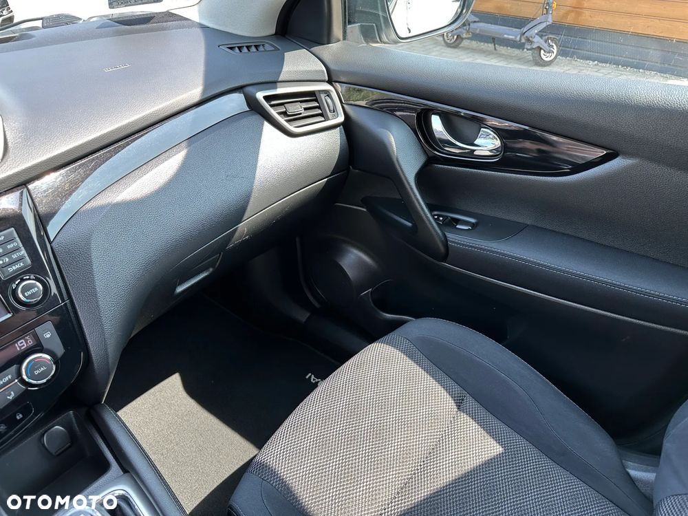 Nissan Qashqai - 16