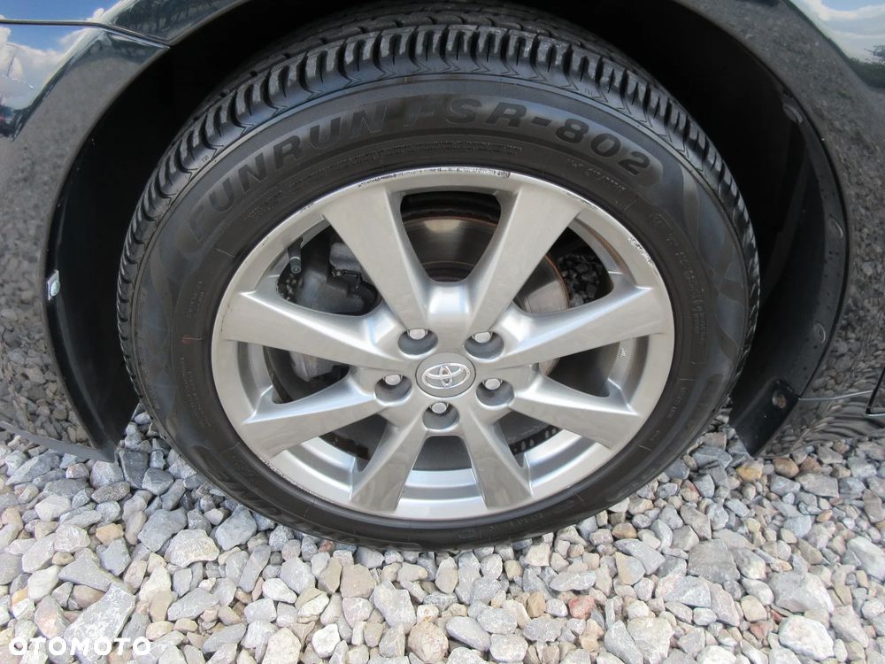 Toyota Avensis 2.0 D-4D Executive - 25