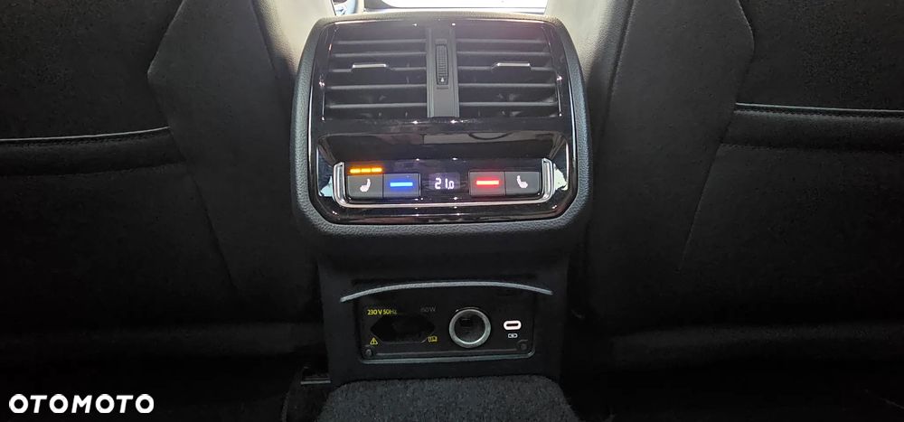 Volkswagen Arteon 2.0 TDI SCR R-Line DSG - 35