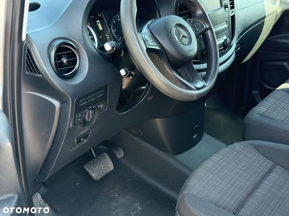 Mercedes-Benz VITO - 13