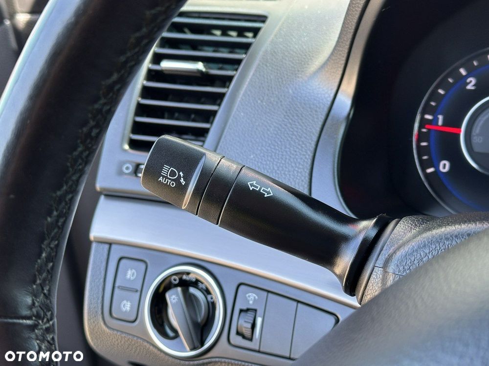 Hyundai i40 Kombi 1.7 CRDi DCT Premium - 21