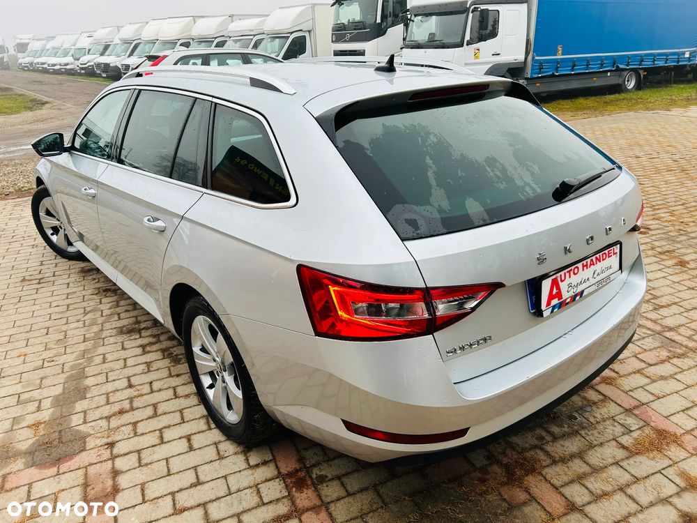 Skoda Superb 2.0 TDI Style DSG7 - 8