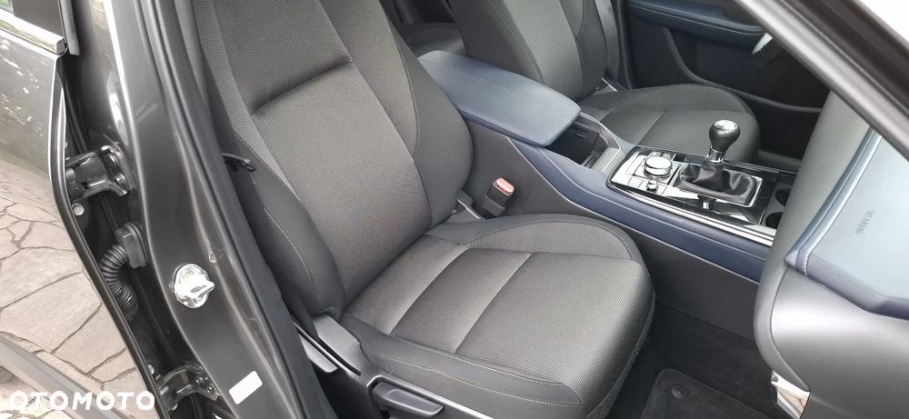 Mazda CX-30 SKYACTIV-D 1.8 - 17