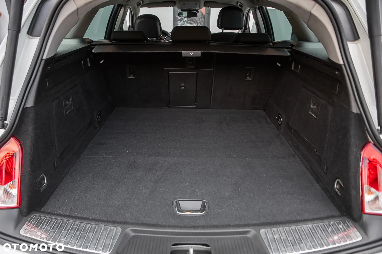 Opel Insignia 2.0 T Cosmo - 25