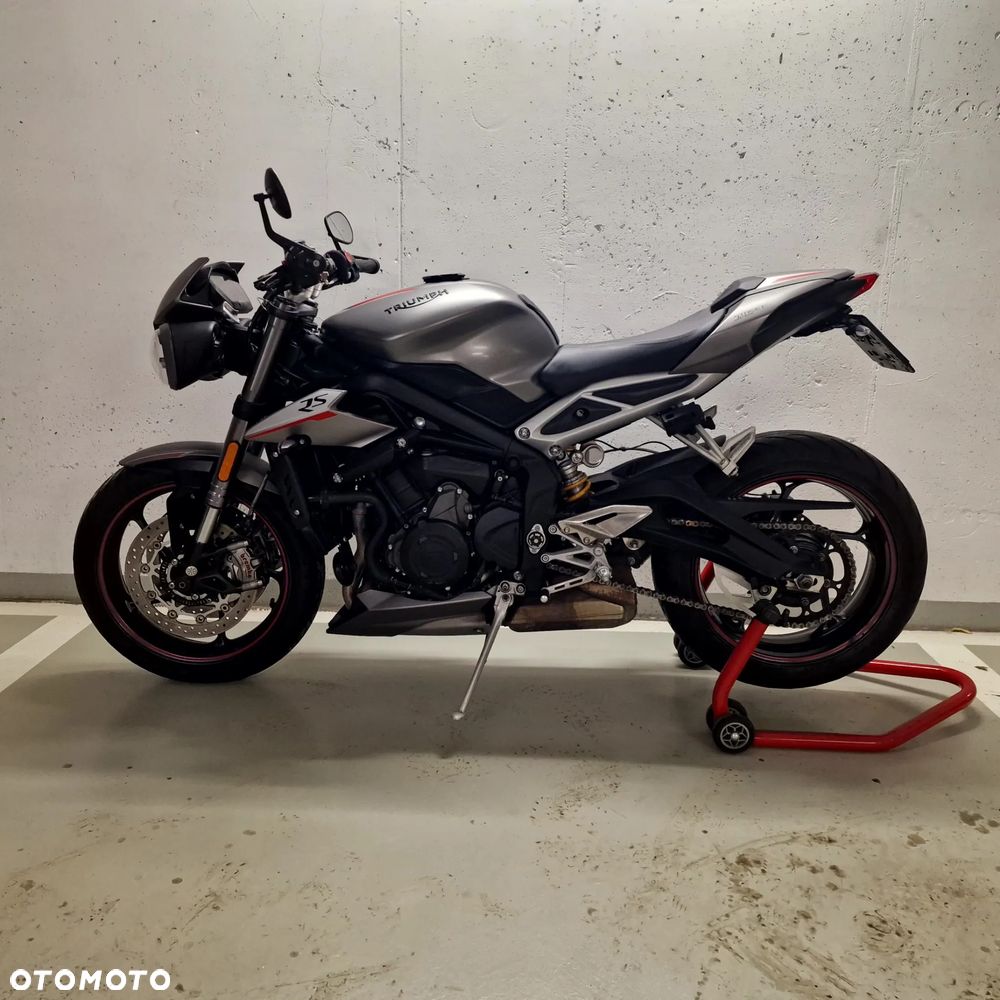 Triumph Street Triple - 6