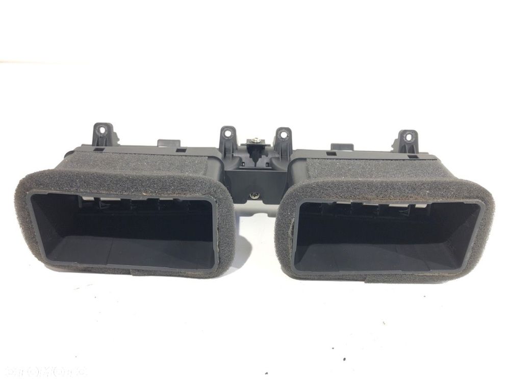 KRATKA NAWIEWU PRZÓD ŚRODKOWA  HYUNDAI TUCSON (NX4E, NX4A) 2020 - 2022 1.6 T-GDI HTRAC 132 kW [180 - 2