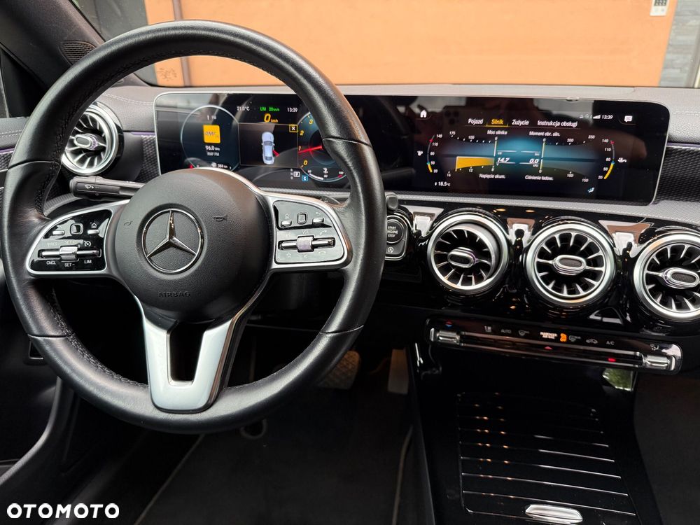 Mercedes-Benz CLA - 13