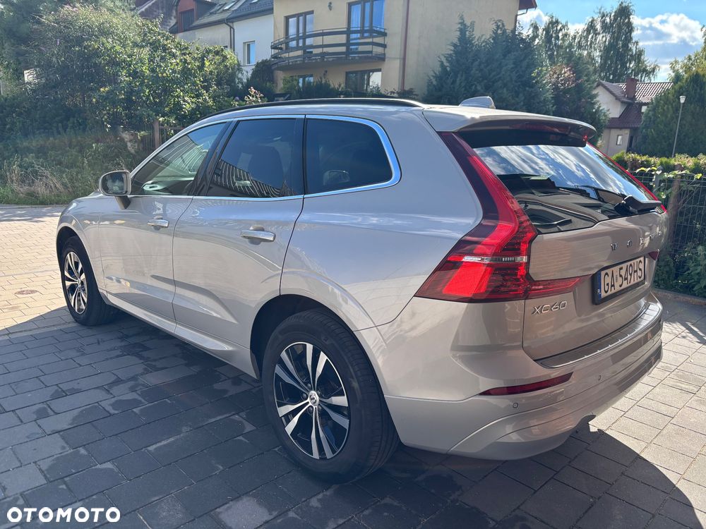 Volvo XC 60 B4 D AWD Momentum Pro - 10