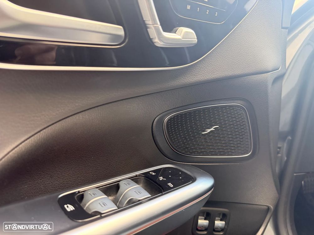 Mercedes-Benz C 300 e AMG Line - 31