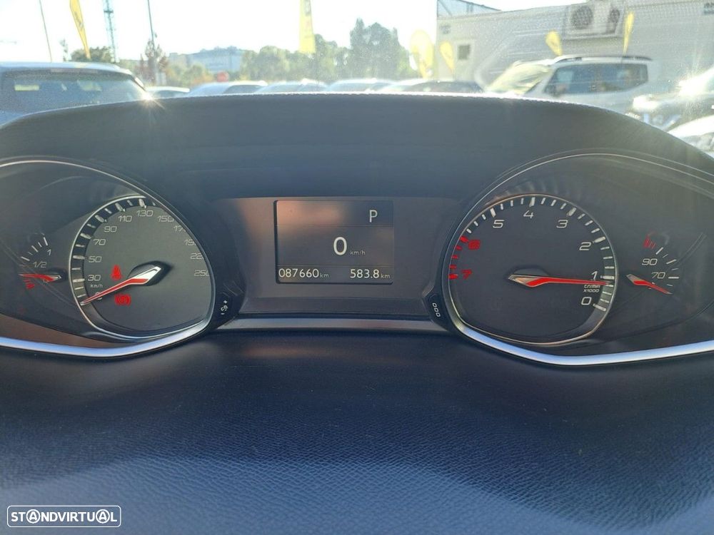 Peugeot 308 SW 1.2 PureTech Allure EAT6 - 17