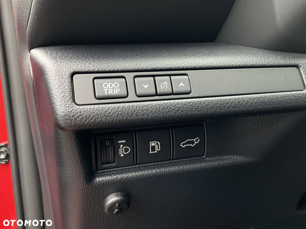 Lexus LBX 1.5 Hybrid Emotion - 21