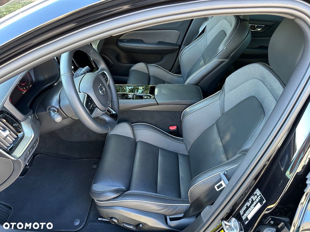 Volvo S60 T8 Recharge AWD Geartronic RDesign - 19