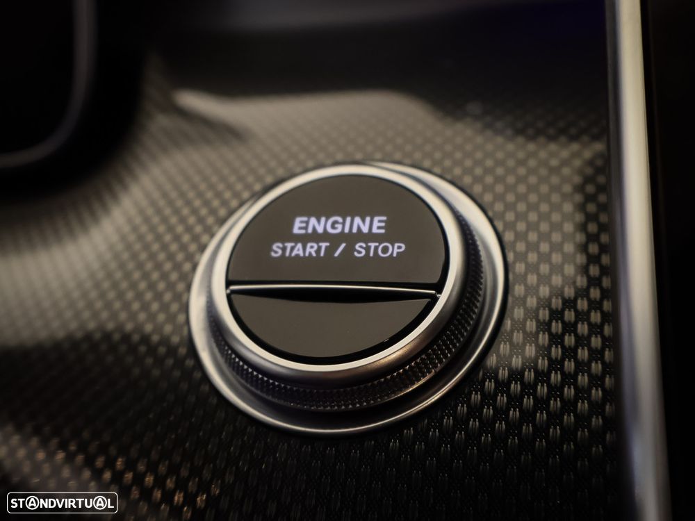 Mercedes-Benz C 300 e AMG Line - 24