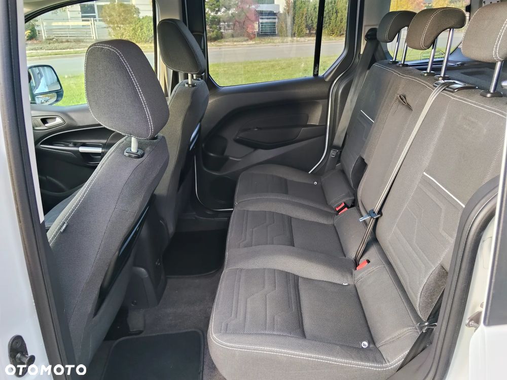 Ford Tourneo Connect - 22
