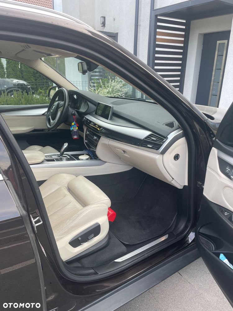 BMW X5 xDrive25d - 8