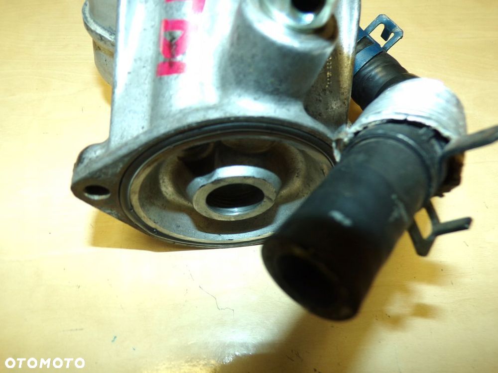 VW T4 2.5TDI 96-03r PODSTAWA FILTRA OLEJU Z CHŁODNICZKĄ - 2