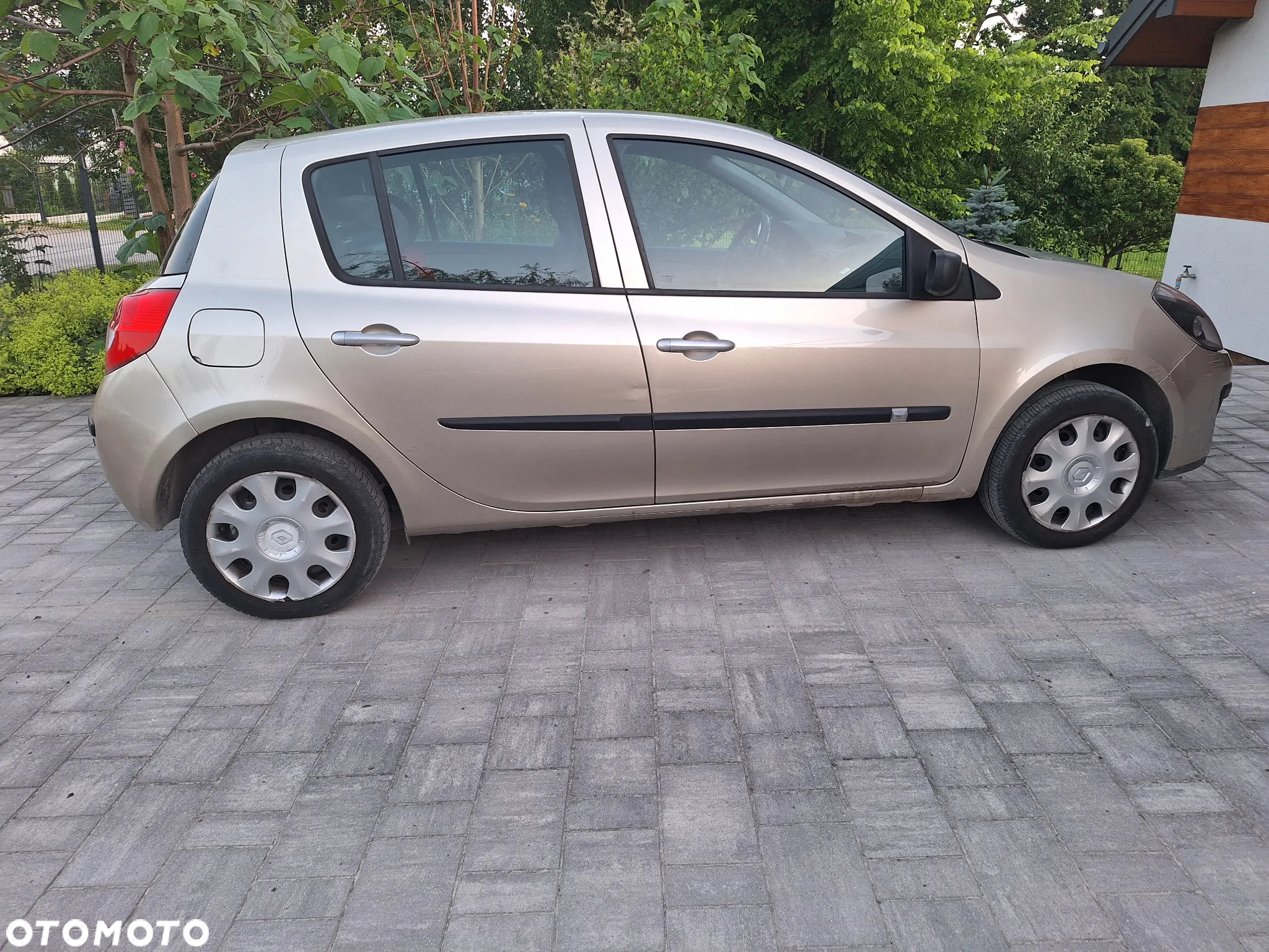 Renault Clio 1.2 16V Authentique - 5
