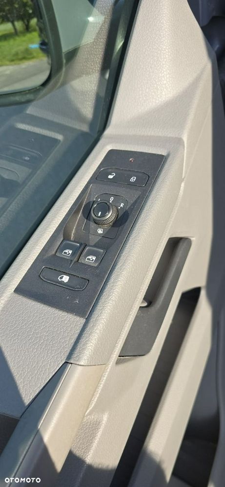 Volkswagen Transporter - 20