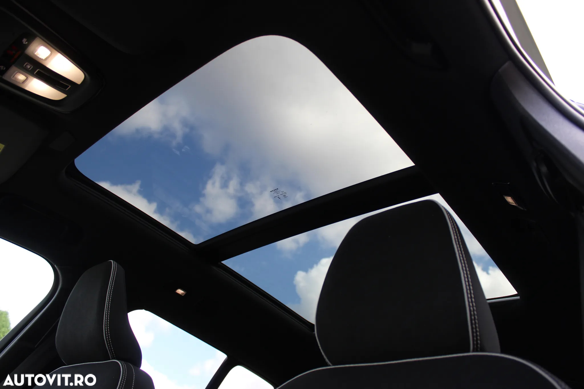Volvo XC 40 B4 AT FWD MHEV Ultimate Dark - 2