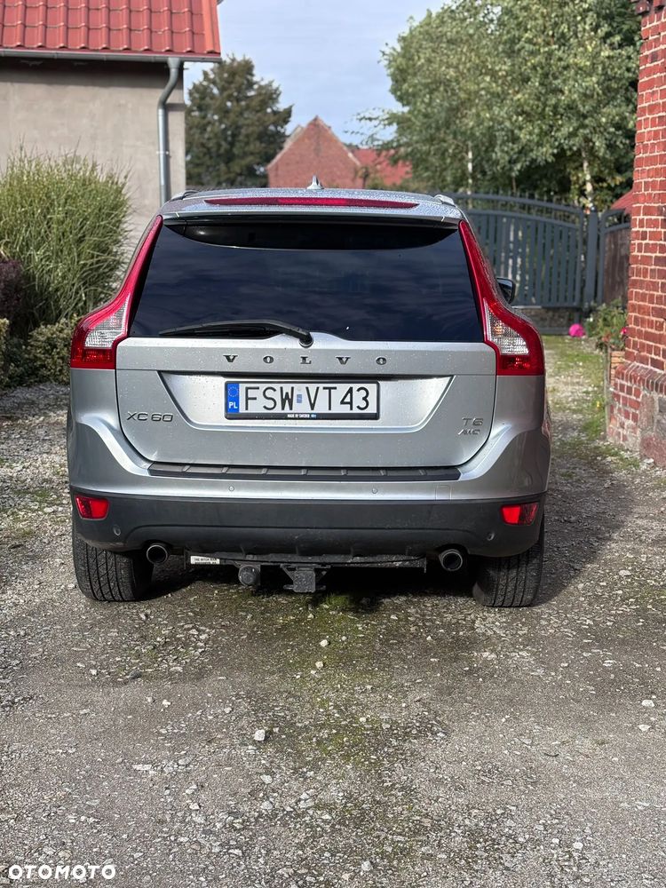 Volvo XC 60 T6 AWD Momentum - 3