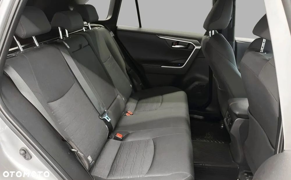 Toyota RAV4 - 10