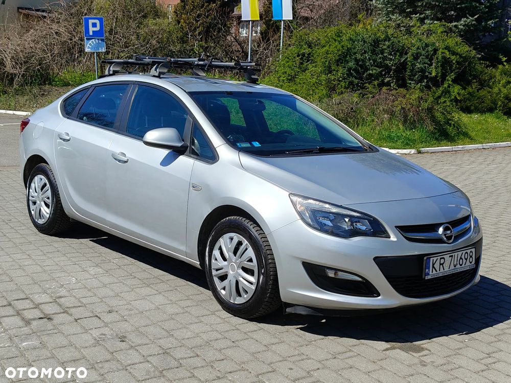 Opel Astra 1.6 Sport - 29