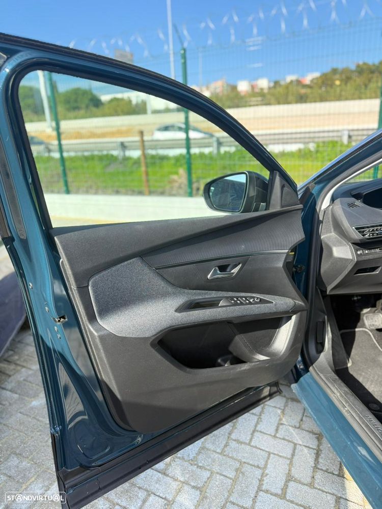 Peugeot 5008 BlueHDI 130 EAT8 Active Pack - 25