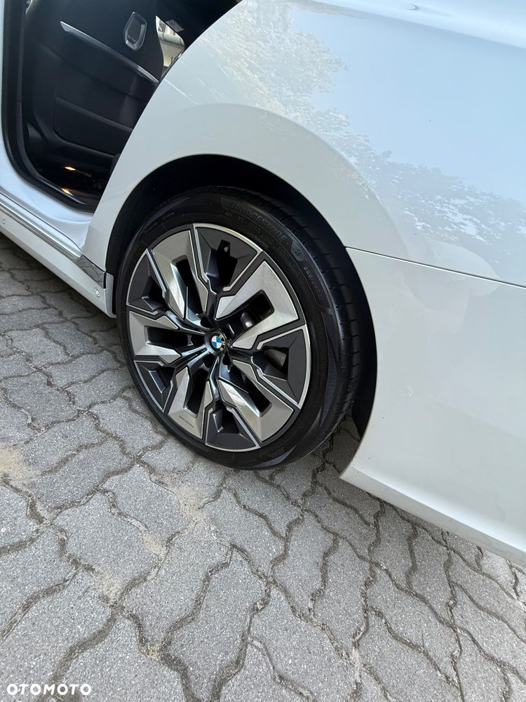 BMW Seria 7 - 24