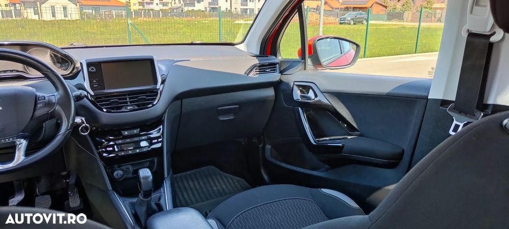 Peugeot 208 1.2 L PureTech Access - 10