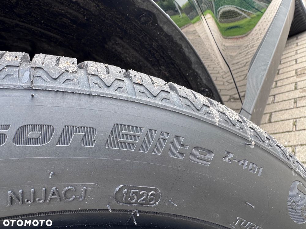 Volvo EX30 Single Motor Extended Range RWD Black Edition Plus - 36