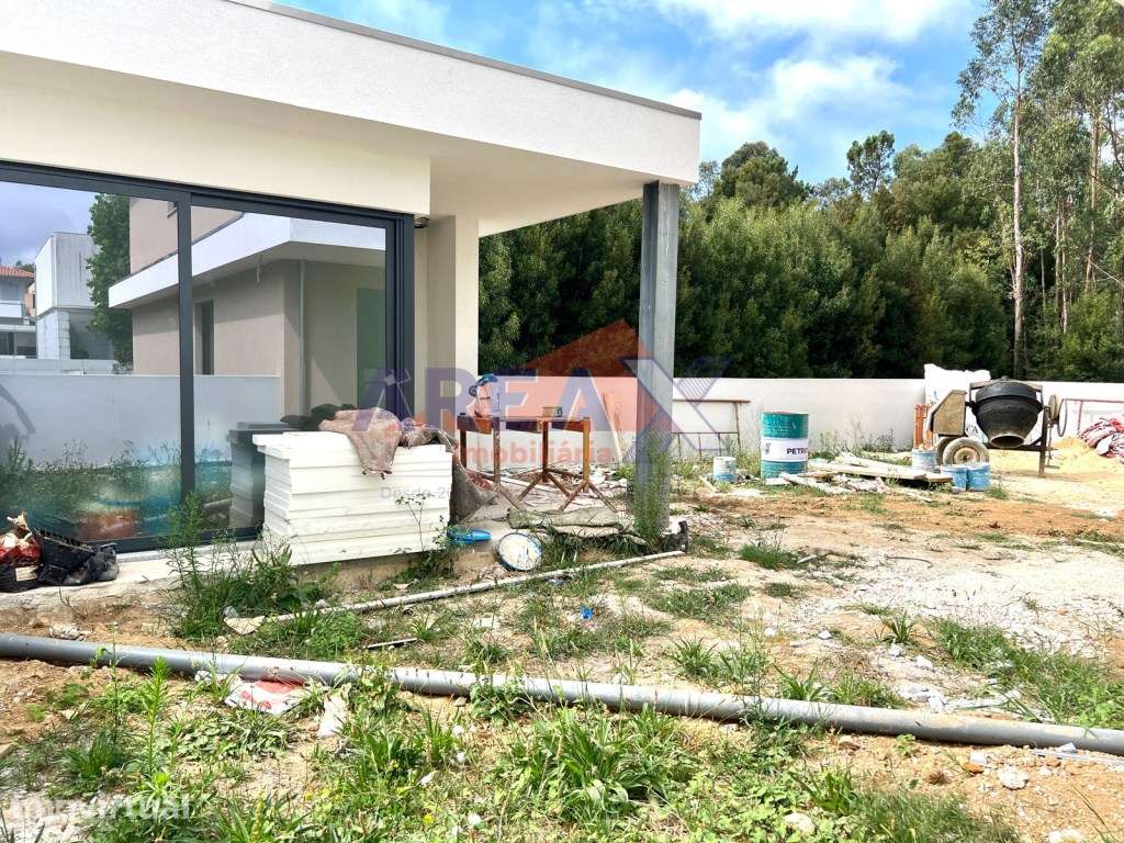 Moradia Isolada, T4, de Arquitetura Moderna - Grande imagem: 5/24