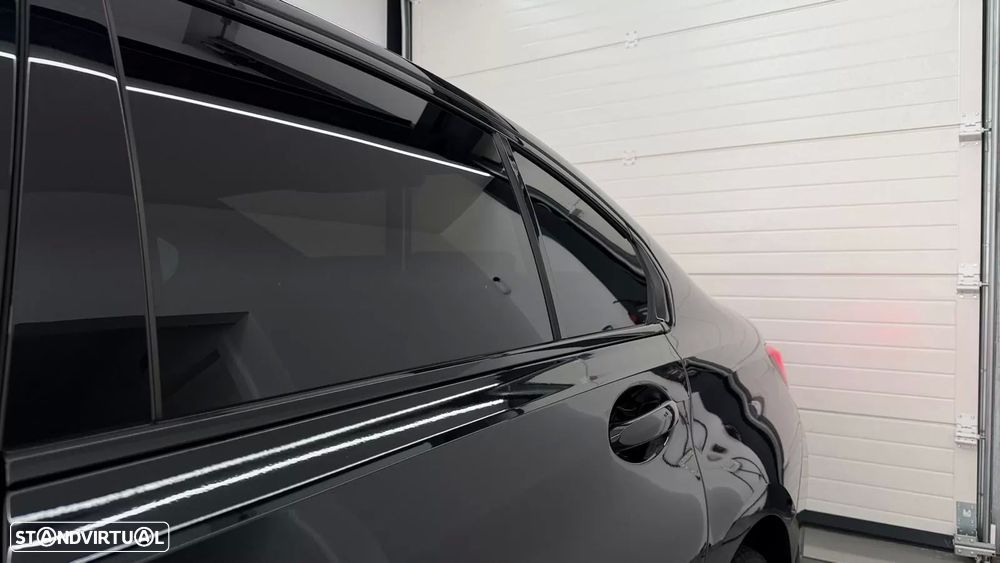 BMW 330 e Edição Desportiva M Auto - 12