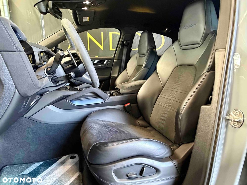 Porsche Cayenne Turbo E-Hybrid PHEV GT - 18
