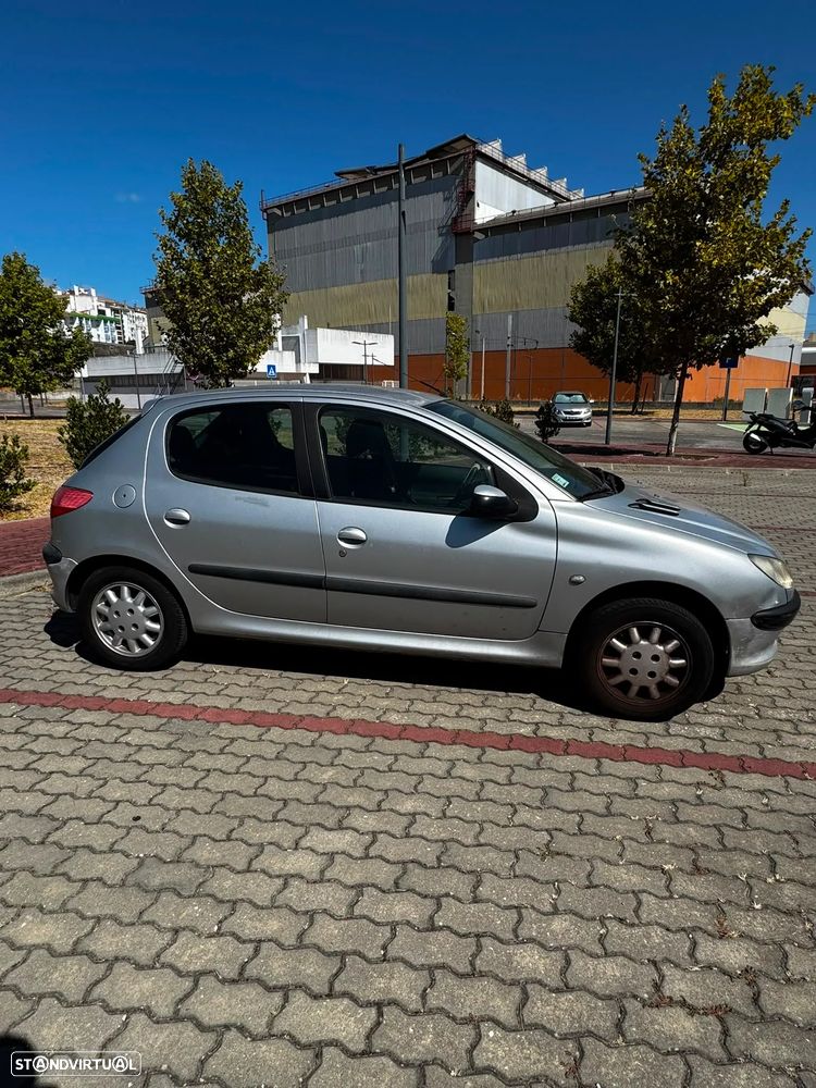 Peugeot 206 1.1 XR Présence - 3