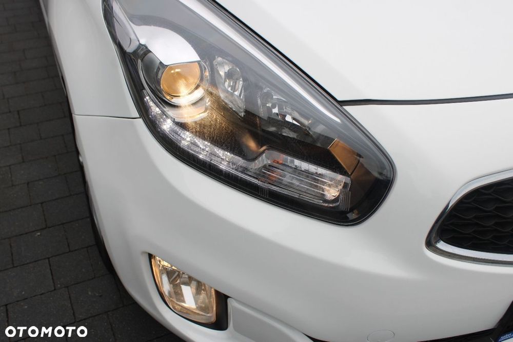 Kia Carens - 19